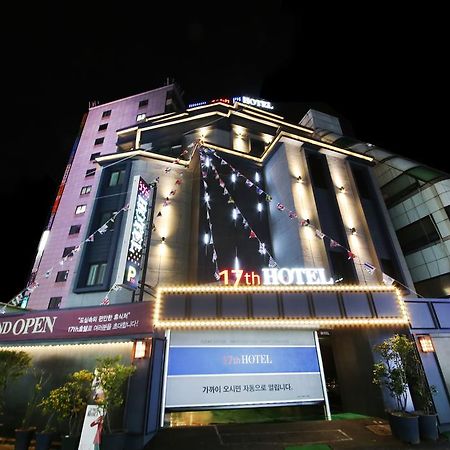 17Th Hotel Yeonje Exterior foto